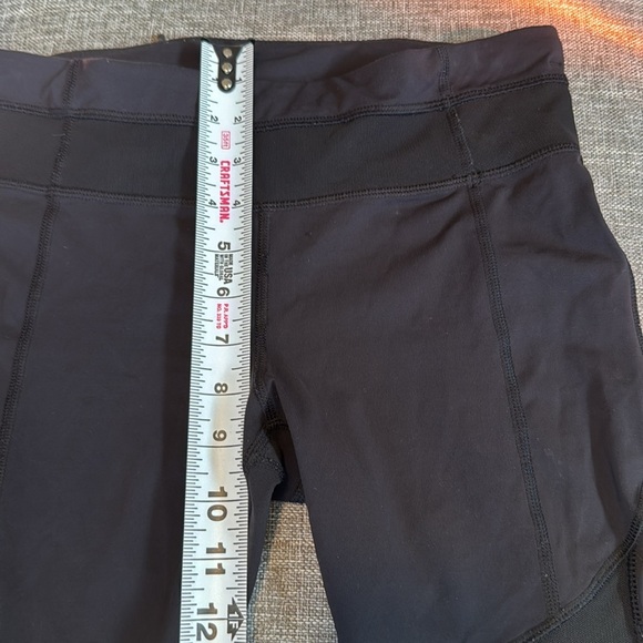 Lululemon Women’s Vented Mesh Reflective Strip Capri Leggings Size 6 - Picture 3 of 9